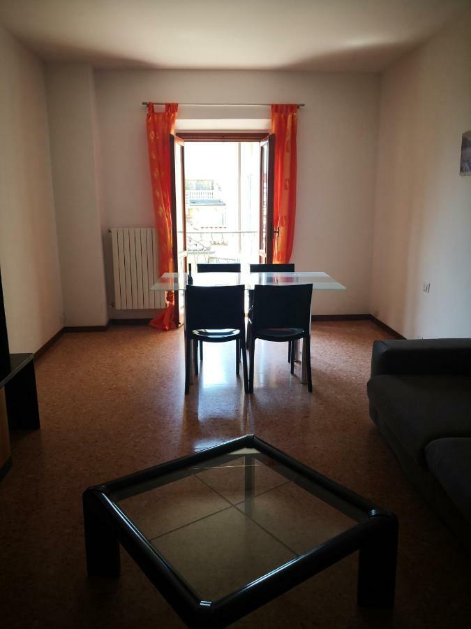 Holiday In Bellagio Center Apartment ภายนอก รูปภาพ